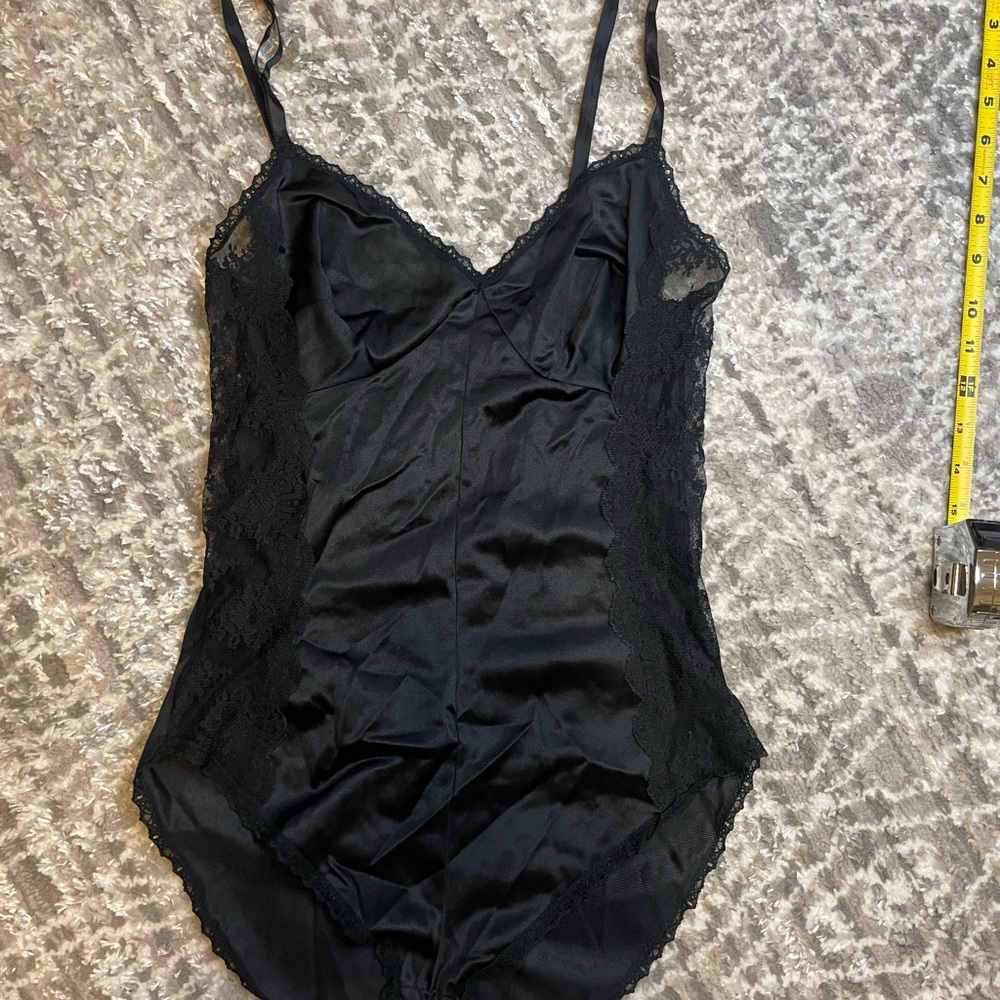 Vintage Sleek Black Lace Chemise